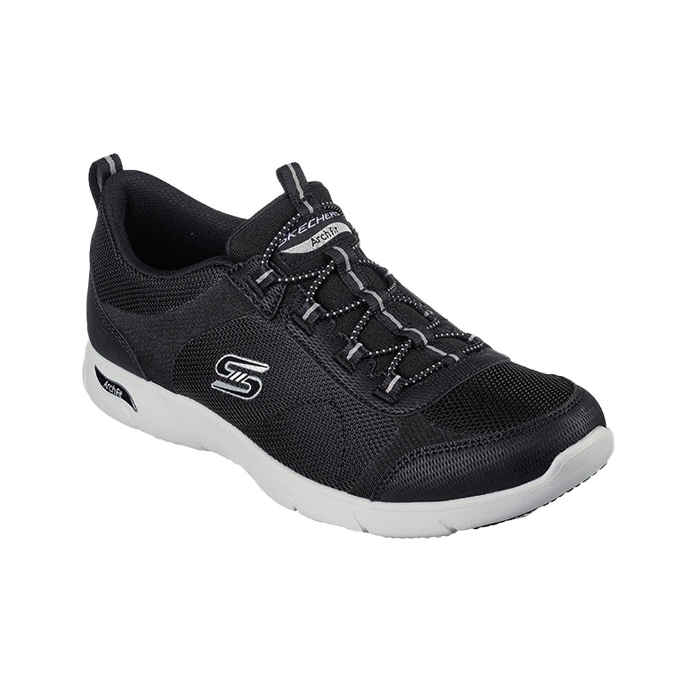 حذاء Skechers Lifestyle Arch Fit Refine للنساء، باللونين الأسود والأبيض